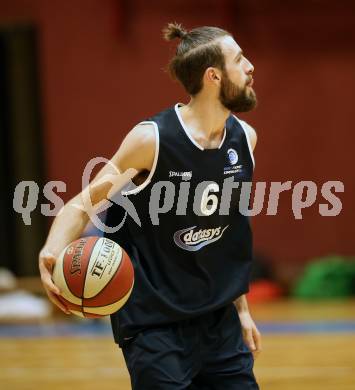 Basketball OEBV Cup. KOS Celovec gegen  BBC Nord Dragonz.  Stojan Radanovic (Nord Dragonz). Klagenfurt, am 1.11.2018.
Foto: Kuess
---
pressefotos, pressefotografie, kuess, qs, qspictures, sport, bild, bilder, bilddatenbank