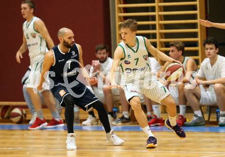 Basketball OEBV Cup. KOS Celovec gegen  BBC Nord Dragonz. Valentin Pasterk,  (KOS), Markus Tamas  (Nord Dragonz). Klagenfurt, am 1.11.2018.
Foto: Kuess
---
pressefotos, pressefotografie, kuess, qs, qspictures, sport, bild, bilder, bilddatenbank