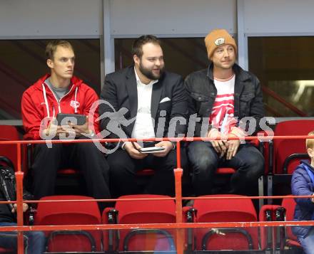 EBEL. Eishockey Bundesliga. KAC gegen EC Red Bull Salzburg. Samu Haber, Sunrise Avenue (dritter v.l.). Klagenfurt, am 2.11.2018.
Foto: Kuess

---
pressefotos, pressefotografie, kuess, qs, qspictures, sport, bild, bilder, bilddatenbank