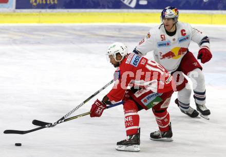 EBEL. Eishockey Bundesliga. KAC gegen EC Red Bull Salzburg. Thomas Koch,  (KAC), Matthias Trattnig (Salzburg). Klagenfurt, am 2.11.2018.
Foto: Kuess

---
pressefotos, pressefotografie, kuess, qs, qspictures, sport, bild, bilder, bilddatenbank