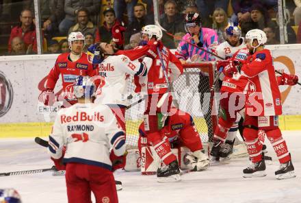 EBEL. Eishockey Bundesliga. KAC gegen EC Red Bull Salzburg. Liivik Siim (KAC), Schiechl Michael (Salzburg). Klagenfurt, am 2.11.2018.
Foto: Kuess

---
pressefotos, pressefotografie, kuess, qs, qspictures, sport, bild, bilder, bilddatenbank