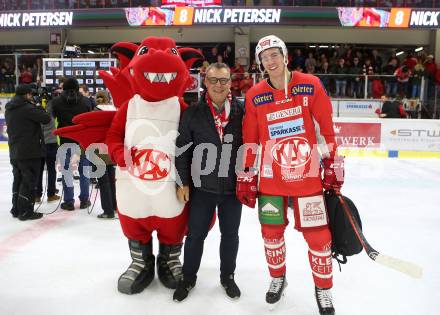 EBEL. Eishockey Bundesliga. KAC gegen EC Red Bull Salzburg. Wolfgang Gratzer, Nicholas Eric Petersen (KAC). Klagenfurt, am 2.11.2018.
Foto: Kuess

---
pressefotos, pressefotografie, kuess, qs, qspictures, sport, bild, bilder, bilddatenbank