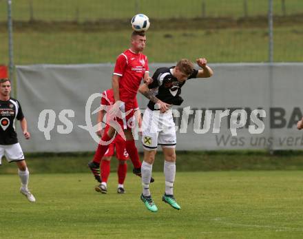 Fussball. Kaerntner Liga. Gmuend gegen Ferlach Atus. Domenik Steiner (Gmuend), Erwin Bajric (Ferlach). Gmuend, 3.11.2018.
Foto: Kuess   
---
pressefotos, pressefotografie, kuess, qs, qspictures, sport, bild, bilder, bilddatenbank