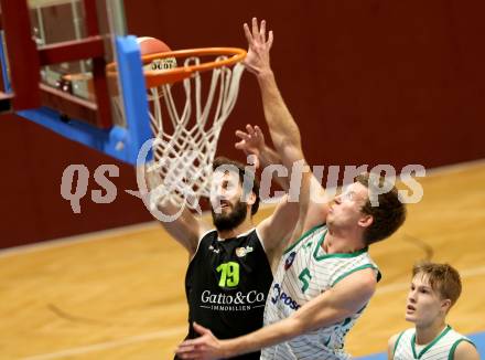 Basketball 2. Bundesliga. Grunddurchgang 4. Runde. KOS Celovec gegen  Basket Flames.  Andi Smrtnik (KOS), Denis Soldo (Basket Flames). Klagenfurt, am 4.11.2018.
Foto: Kuess
---
pressefotos, pressefotografie, kuess, qs, qspictures, sport, bild, bilder, bilddatenbank