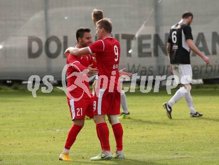 Fussball. Kaerntner Liga. Gmuend gegen Ferlach Atus.  Torjubel  Abian Jose Serrano Davila, Anze Jelar,  (Ferlach). Gmuend, 3.11.2018.
Foto: Kuess   
---
pressefotos, pressefotografie, kuess, qs, qspictures, sport, bild, bilder, bilddatenbank