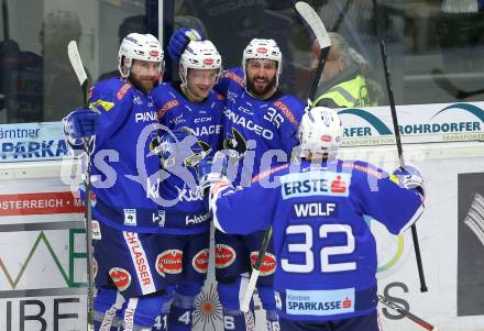 EBEL. Eishockey Bundesliga. EC VSV gegen HC TWK Innsbruck. Torjubel Markus Schlacher, Alexander Lahoda, Jerry Pollastrone, Bernd Wolf (VSV). Villach, am 4.11.2018.
Foto: Kuess 


---
pressefotos, pressefotografie, kuess, qs, qspictures, sport, bild, bilder, bilddatenbank