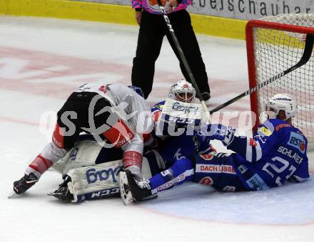 EBEL. Eishockey Bundesliga. EC VSV gegen HC TWK Innsbruck. Dan Bakala, Markus Schlacher,  (VSV), Tyler Spurgeon (Innsbruck). Villach, am 4.11.2018.
Foto: Kuess 


---
pressefotos, pressefotografie, kuess, qs, qspictures, sport, bild, bilder, bilddatenbank
