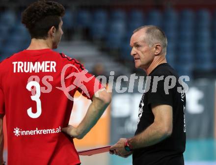 AVL. Volleyball Bundesliga. VBK Woerthersee Loewen Klagenfurt gegen UVC Ried/Innkreis. Trainer Beppo Huber (Klagenfurt). Klagenfurt, am 3.11.2018.
Foto: Kuess
---
pressefotos, pressefotografie, kuess, qs, qspictures, sport, bild, bilder, bilddatenbank