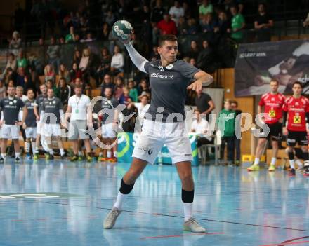 Handball Bundesliga. Schlafraum.at Kaernten gegen HSG Remus Baernbach/Koeflach. Marko Marojevic (Schlafraum.at). Klagenfurt, am 3.11.2018.
Foto: Kuess
---
pressefotos, pressefotografie, kuess, qs, qspictures, sport, bild, bilder, bilddatenbank