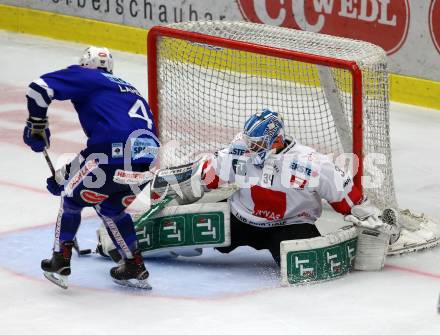 EBEL. Eishockey Bundesliga. EC VSV gegen HC TWK Innsbruck. Alexander Lahoda,  (VSV), Janner Aleksi Juvonen (Innsbruck). Villach, am 4.11.2018.
Foto: Kuess 


---
pressefotos, pressefotografie, kuess, qs, qspictures, sport, bild, bilder, bilddatenbank
