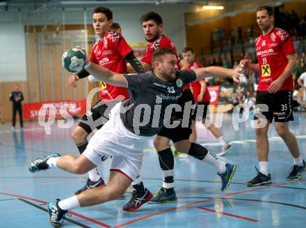 Handball Bundesliga. Schlafraum.at Kaernten gegen HSG Remus Baernbach/Koeflach. Nejc Demsar,  (Schlafraum.at), Filip Bonic, Jadranko Stojanovic (Baernbach/Koeflach). Klagenfurt, am 3.11.2018.
Foto: Kuess
---
pressefotos, pressefotografie, kuess, qs, qspictures, sport, bild, bilder, bilddatenbank