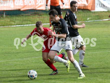 Fussball. Kaerntner Liga. Gmuend gegen Ferlach Atus. Christoph Oberbucher (Gmuend), Erwin Bajric (Ferlach). Gmuend, 3.11.2018.
Foto: Kuess   
---
pressefotos, pressefotografie, kuess, qs, qspictures, sport, bild, bilder, bilddatenbank