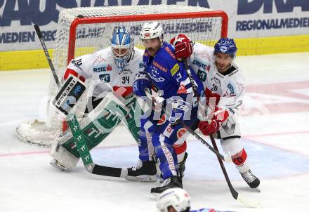 EBEL. Eishockey Bundesliga. EC VSV gegen HC TWK Innsbruck. Nicolas Petrik,  (VSV), Janne Aleksi Juvonen, Lubomir Stach (Innsbruck). Villach, am 4.11.2018.
Foto: Kuess 


---
pressefotos, pressefotografie, kuess, qs, qspictures, sport, bild, bilder, bilddatenbank