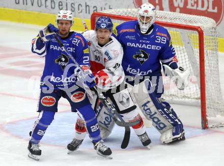 EBEL. Eishockey Bundesliga. EC VSV gegen HC TWK Innsbruck. Nico Brunner, Dan Bakala,  (VSV), Mario Lamoureux (Innsbruck). Villach, am 4.11.2018.
Foto: Kuess 


---
pressefotos, pressefotografie, kuess, qs, qspictures, sport, bild, bilder, bilddatenbank