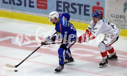 EBEL. Eishockey Bundesliga. EC VSV gegen HC TWK Innsbruck. Corey Trivino,  (VSV), Philipp Lindner (Innsbruck). Villach, am 4.11.2018.
Foto: Kuess 


---
pressefotos, pressefotografie, kuess, qs, qspictures, sport, bild, bilder, bilddatenbank