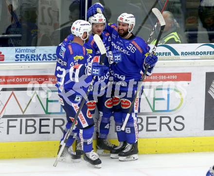 EBEL. Eishockey Bundesliga. EC VSV gegen HC TWK Innsbruck. Torjubel Markus Schlacher, Alexander Lahoda, Jerry Pollastrone (VSV). Villach, am 4.11.2018.
Foto: Kuess 


---
pressefotos, pressefotografie, kuess, qs, qspictures, sport, bild, bilder, bilddatenbank