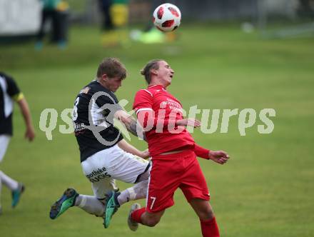 Fussball. Kaerntner Liga. Gmuend gegen Ferlach Atus.  	Domenik Steiner (Gmuend),  Thomas Ogris (Ferlach). Gmuend, 3.11.2018.
Foto: Kuess   
---
pressefotos, pressefotografie, kuess, qs, qspictures, sport, bild, bilder, bilddatenbank