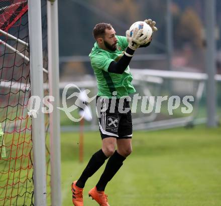 Fussball. Kaerntner Liga. Gmuend gegen Ferlach Atus.  Christoph Pirker (Gmuend). Gmuend, 3.11.2018.
Foto: Kuess   
---
pressefotos, pressefotografie, kuess, qs, qspictures, sport, bild, bilder, bilddatenbank