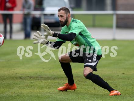 Fussball. Kaerntner Liga. Gmuend gegen Ferlach Atus.  Christoph Pirker (Gmuend). Gmuend, 3.11.2018.
Foto: Kuess   
---
pressefotos, pressefotografie, kuess, qs, qspictures, sport, bild, bilder, bilddatenbank