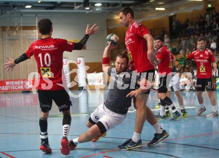Handball Bundesliga. Schlafraum.at Kaernten gegen HSG Remus Baernbach/Koeflach. Maximilian Wagner,  (Schlafraum.at),  Milos Djurdjevic (Baernbach/Koeflach). Klagenfurt, am 3.11.2018.
Foto: Kuess
---
pressefotos, pressefotografie, kuess, qs, qspictures, sport, bild, bilder, bilddatenbank