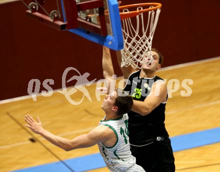 Basketball 2. Bundesliga. Grunddurchgang 4. Runde. KOS Celovec gegen  Basket Flames.  Lovro Fizuleto (KOS), Fuad  Memcic (Basket Flames). Klagenfurt, am 4.11.2018.
Foto: Kuess
---
pressefotos, pressefotografie, kuess, qs, qspictures, sport, bild, bilder, bilddatenbank