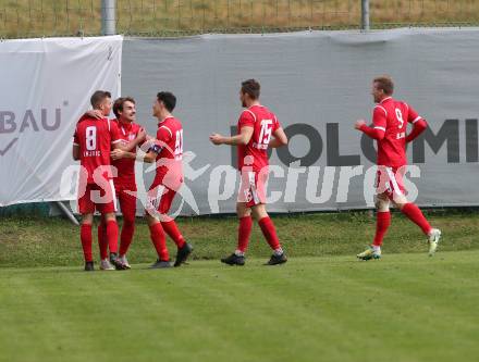 Fussball. Kaerntner Liga. Gmuend gegen Ferlach Atus.  Torjubel (Ferlach). Gmuend, 3.11.2018.
Foto: Kuess   
---
pressefotos, pressefotografie, kuess, qs, qspictures, sport, bild, bilder, bilddatenbank