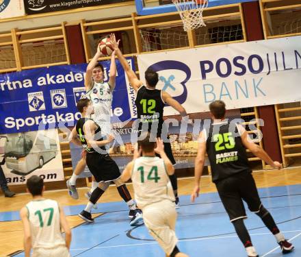 Basketball 2. Bundesliga. Grunddurchgang 4. Runde. KOS Celovec gegen  Basket Flames.  Andi Smrtnik (KOS), Dragisa  Najdanovic, Davit  Bezhanishvili (Basket Flames). Klagenfurt, am 4.11.2018.
Foto: Kuess
---
pressefotos, pressefotografie, kuess, qs, qspictures, sport, bild, bilder, bilddatenbank