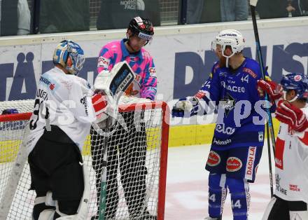 EBEL. Eishockey Bundesliga. EC VSV gegen HC TWK Innsbruck. Schiedsrichter, Jamie Fraser,  (VSV), Janne Aleksi Juvonen (Innsbruck). Villach, am 4.11.2018.
Foto: Kuess 


---
pressefotos, pressefotografie, kuess, qs, qspictures, sport, bild, bilder, bilddatenbank