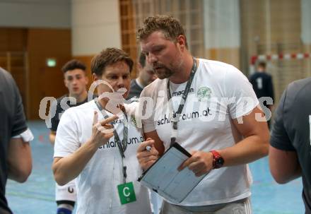 Handball Bundesliga. Schlafraum.at Kaernten gegen HSG Remus Baernbach/Koeflach.  Michael Pontasch, Trainer Rok Praznik (Schlafraum.at). Klagenfurt, am 3.11.2018.
Foto: Kuess
---
pressefotos, pressefotografie, kuess, qs, qspictures, sport, bild, bilder, bilddatenbank