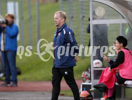 Fussball. Frauen 2. Liga Ost/Sued. Carinthians Spittal gegen SG Magdalensberg. Trainer Wolfgang Brunner (SG Magdalensberg). Spittal, 3.11.2018.
Foto: Kuess
---
pressefotos, pressefotografie, kuess, qs, qspictures, sport, bild, bilder, bilddatenbank