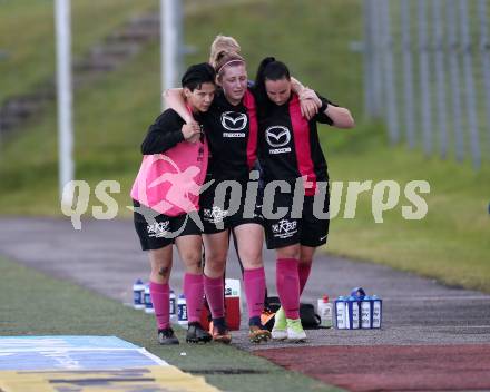 Fussball. Frauen 2. Liga Ost/Sued. Carinthians Spittal gegen SG Magdalensberg. Verletzt Alissa Lamzari, Julia Jandl  (SG Magdalensberg). Spittal, 3.11.2018.
Foto: Kuess
---
pressefotos, pressefotografie, kuess, qs, qspictures, sport, bild, bilder, bilddatenbank