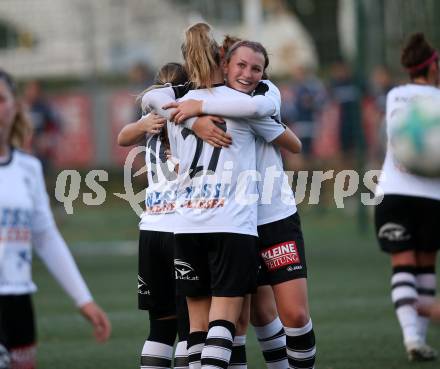 Fussball. Frauen 2. Liga Ost/Sued. Carinthians Spittal gegen SG Magdalensberg. Jubel Nicole Dominique Gatternig , Jasmin Michelle Ortner, Viktoria Lederer (Carinthians Spittal). Spittal, 3.11.2018.
Foto: Kuess
---
pressefotos, pressefotografie, kuess, qs, qspictures, sport, bild, bilder, bilddatenbank