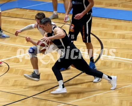 Basketball 2. Bundesliga. Grunddurchgang 6. Runde. Woerthersee Piraten gegen Jennersdorf Blackbirds.  Simoner Lukas (Woerthersee Piraten), Philipp Horvath (Jennersdorf). Klagenfurt, am 10.11.2018.
Foto: Kuess
---
pressefotos, pressefotografie, kuess, qs, qspictures, sport, bild, bilder, bilddatenbank