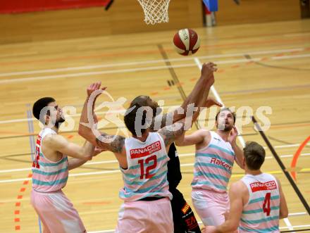 Basketball 2. Bundesliga. Grunddurchgang 6. Runde. Raiders Villach gegen BK Mattersburg Rocks. Antonio Boban, Jasmin Perkovic, Sebastian Huber  (Villach),  Gary Ware (Mattersburg). Klagenfurt, am 10.11.2018.
Foto: Kuess
---
pressefotos, pressefotografie, kuess, qs, qspictures, sport, bild, bilder, bilddatenbank