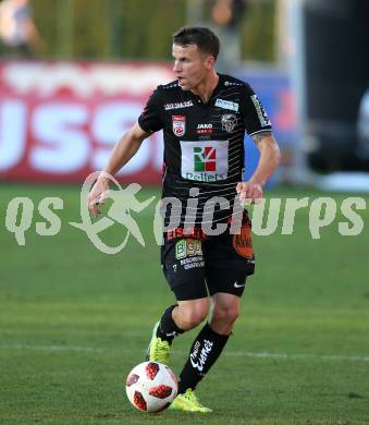 Fussball tipico Bundesliga. RZ Pellets WAC gegen SK Rapid Wien. Lukas Schmitz (WAC). Wolfsberg, am 11.11.2018.
Foto: Kuess

---
pressefotos, pressefotografie, kuess, qs, qspictures, sport, bild, bilder, bilddatenbank