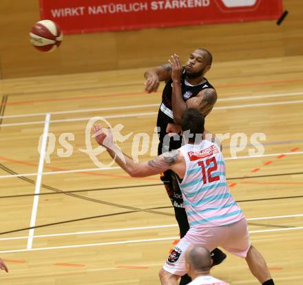 Basketball 2. Bundesliga. Grunddurchgang 6. Runde. Raiders Villach gegen BK Mattersburg Rocks. Jasmin Perkovic  (Villach),  Gary Ware (Mattersburg). Klagenfurt, am 10.11.2018.
Foto: Kuess
---
pressefotos, pressefotografie, kuess, qs, qspictures, sport, bild, bilder, bilddatenbank