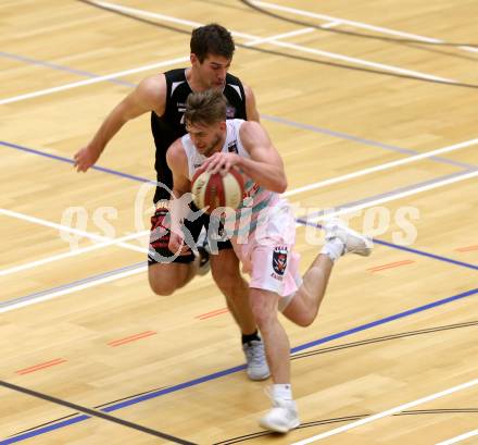 Basketball 2. Bundesliga. Grunddurchgang 6. Runde. Raiders Villach gegen BK Mattersburg Rocks. Ziga Erculj  (Villach), Marko Soldo (Mattersburg). Klagenfurt, am 10.11.2018.
Foto: Kuess
---
pressefotos, pressefotografie, kuess, qs, qspictures, sport, bild, bilder, bilddatenbank