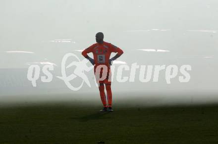 Fussball tipico Bundesliga. RZ Pellets WAC gegen SK Rapid Wien. Alexander Kofler eingenebelt (WAC). Wolfsberg, am 11.11.2018.
Foto: Kuess

---
pressefotos, pressefotografie, kuess, qs, qspictures, sport, bild, bilder, bilddatenbank