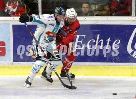 EBEL. Eishockey Bundesliga. KAC gegen EHC Liwest Black Wings Linz. Siim Liivik,  (KAC), Aaron Brocklehurst (Linz). Klagenfurt, am 13.11.2018.
Foto: Kuess

---
pressefotos, pressefotografie, kuess, qs, qspictures, sport, bild, bilder, bilddatenbank