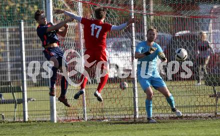 Fussball Kaerntner Liga KAC 1909 gegen Woelfnitz. Florian Richard Peterl, Markus Glaenzer (KAC),  Lukas Michael Rutnig (Woelfnitz). Klagenfurt, am 10.11.2018.
Foto: Kuess
---
pressefotos, pressefotografie, kuess, qs, qspictures, sport, bild, bilder, bilddatenbank