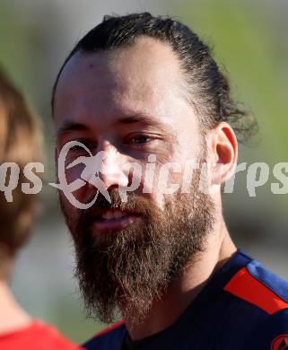 Fussball Kaerntner Liga KAC 1909 gegen Woelfnitz. Mattias Sereinig (Woelfnitz). Klagenfurt, am 10.11.2018.
Foto: Kuess
---
pressefotos, pressefotografie, kuess, qs, qspictures, sport, bild, bilder, bilddatenbank