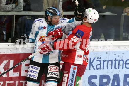EBEL. Eishockey Bundesliga. KAC gegen EHC Liwest Black Wings Linz. Martin Schumnig,  (KAC), Michael Davies (Linz). Klagenfurt, am 13.11.2018.
Foto: Kuess

---
pressefotos, pressefotografie, kuess, qs, qspictures, sport, bild, bilder, bilddatenbank