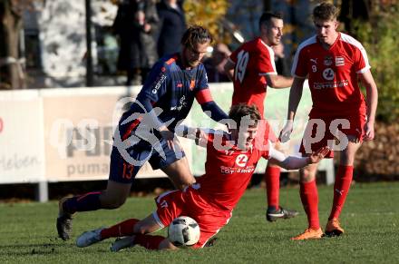 Fussball Kaerntner Liga KAC 1909 gegen Woelfnitz. Florian Richard Peterl,  (KAC),  Florian Bidovec (Woelfnitz). Klagenfurt, am 10.11.2018.
Foto: Kuess
---
pressefotos, pressefotografie, kuess, qs, qspictures, sport, bild, bilder, bilddatenbank