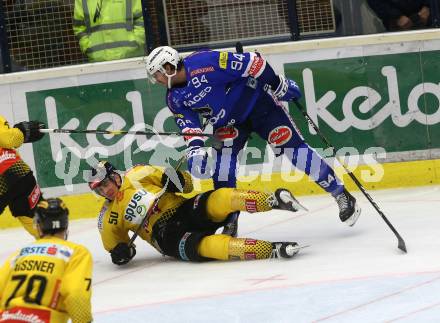 EBEL. Eishockey Bundesliga. EC VSV gegen Vienna Capitals. 	Alderson Brandon (VSV), Fischer Mario (Vienna Capitals). Villach, am 16.11.2018.
Foto: Kuess 


---
pressefotos, pressefotografie, kuess, qs, qspictures, sport, bild, bilder, bilddatenbank