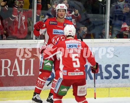 EBEL. Eishockey Bundesliga. KAC gegen VSV. Torjubel Adam Comrie, Charles Robin Gartner (KAC). Klagenfurt, am 13.11.2018.
Foto: Kuess

---
pressefotos, pressefotografie, kuess, qs, qspictures, sport, bild, bilder, bilddatenbank