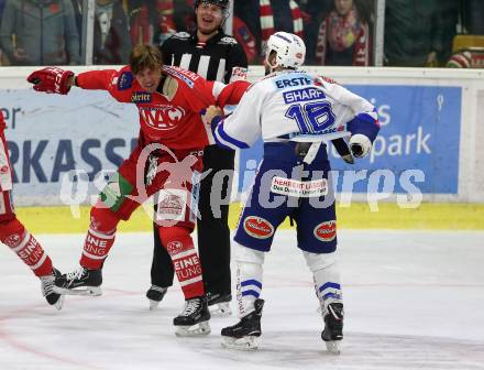 EBEL. Eishockey Bundesliga. KAC gegen VSV.  Nicholas Eric Petersen,  (KAC), MacGregor Sharp (VSV). Klagenfurt, am 13.11.2018.
Foto: Kuess

---
pressefotos, pressefotografie, kuess, qs, qspictures, sport, bild, bilder, bilddatenbank