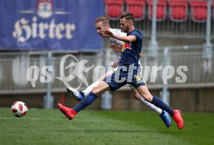 Fussball 2. Liga. SK Austria Klagenfurt gegen FC Liefering. Florian Jaritz, (Austria Klagenfurt), Dominik Stumberger  (FC Liefering). Klagenfurt, 24.11.2018.
Foto: Kuess
---
pressefotos, pressefotografie, kuess, qs, qspictures, sport, bild, bilder, bilddatenbank