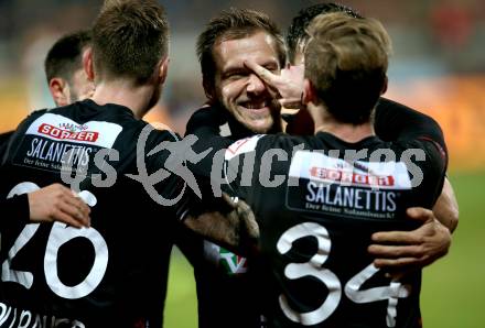 Fussball tipico Bundesliga. RZ Pellets WAC gegen SV Mattersburg. Torjubel Marc Andre Schmerboeck, Mario Leitgeb, Michael Sollbauer (WAC). Wolfsberg, am 24.11.2018.
Foto: Kuess

---
pressefotos, pressefotografie, kuess, qs, qspictures, sport, bild, bilder, bilddatenbank