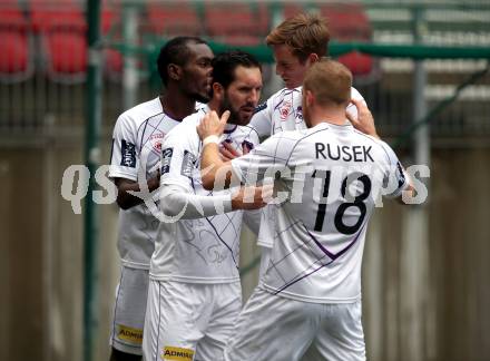 Fussball 2. Liga. SK Austria Klagenfurt gegen FC Liefering. Torjubel Sandro Zakany, Ousseini Nji Mfifen Mounpain, Scott Fitzgerald Kennedy, Markus Rusek (Austria Klagenfurt). Klagenfurt, 24.11.2018.
Foto: Kuess
---
pressefotos, pressefotografie, kuess, qs, qspictures, sport, bild, bilder, bilddatenbank