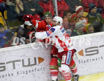 EBEL. Eishockey Bundesliga. KAC gegen HCB Suedtirol Alperia. Schumnig Martin (KAC), Blunden Michael (Bozen). Klagenfurt, am 25.11.2018.
Foto: Kuess

---
pressefotos, pressefotografie, kuess, qs, qspictures, sport, bild, bilder, bilddatenbank
